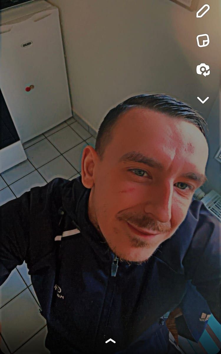 Reihan - Telegram gay à Stäfa Profil de Reihan, 25 ans, Telegram gay à Stäfa (Zurich)