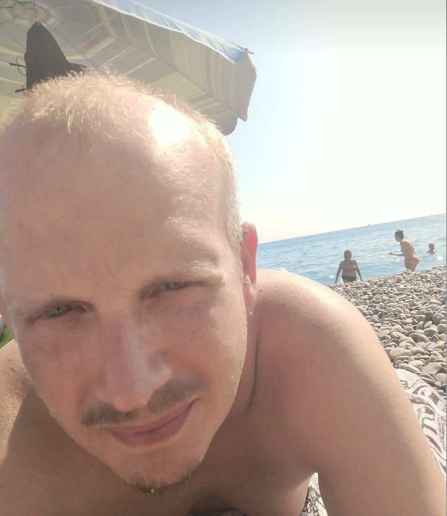 Killiann - Telegram gay à Ballaigues Profil de Killiann, 39 ans, Telegram gay à Ballaigues (Vaud)