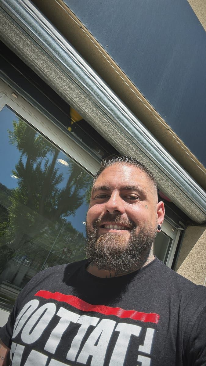 Erol - Telegram gay à Zeiningen Profil de Erol, 30 ans, Telegram gay à Zeiningen (Argovie)