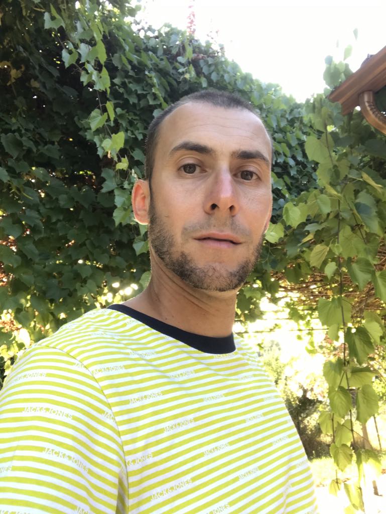 Kassoum - Telegram gay à Unterseen Profil de Kassoum, 35 ans, Telegram gay à Unterseen (Berne)