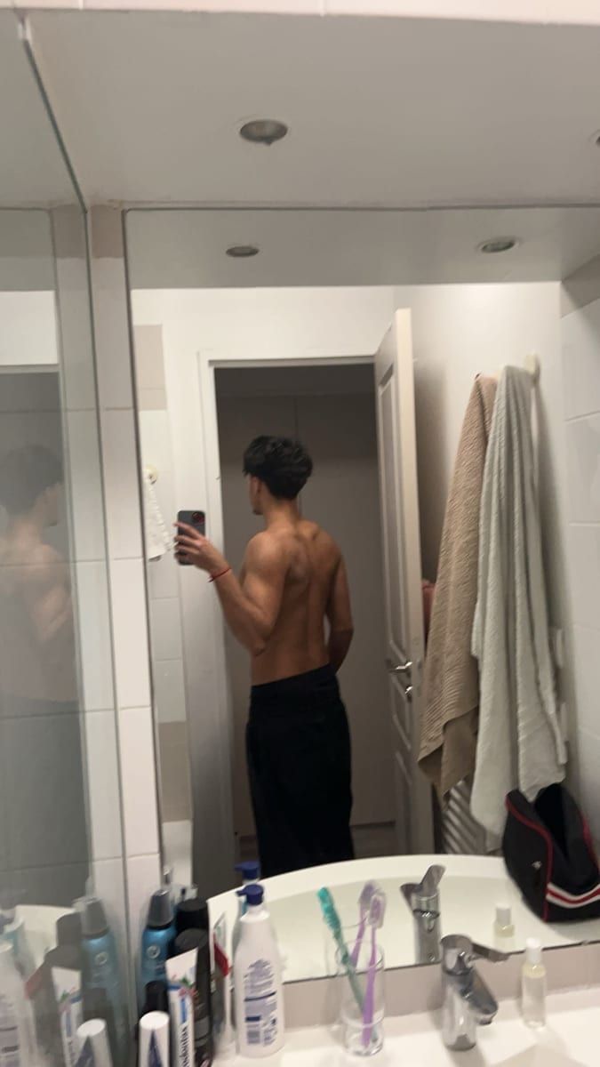 Curtys - Telegram gay à Bürglen UR Profil de Curtys, 37 ans, Telegram gay à Bürglen UR (Uri)