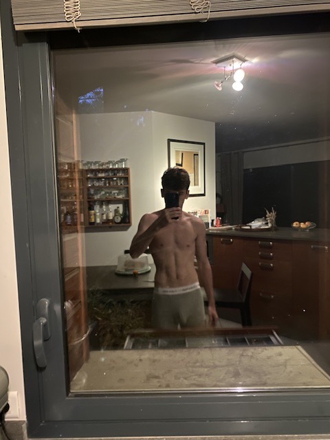 Danil - Telegram gay à Vevey Profil de Danil, 32 ans, Telegram gay à Vevey (Vaud)