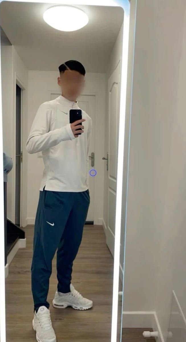 Alin - Telegram gay à Châtillens Profil de Alin, 45 ans, Telegram gay à Châtillens (Vaud)