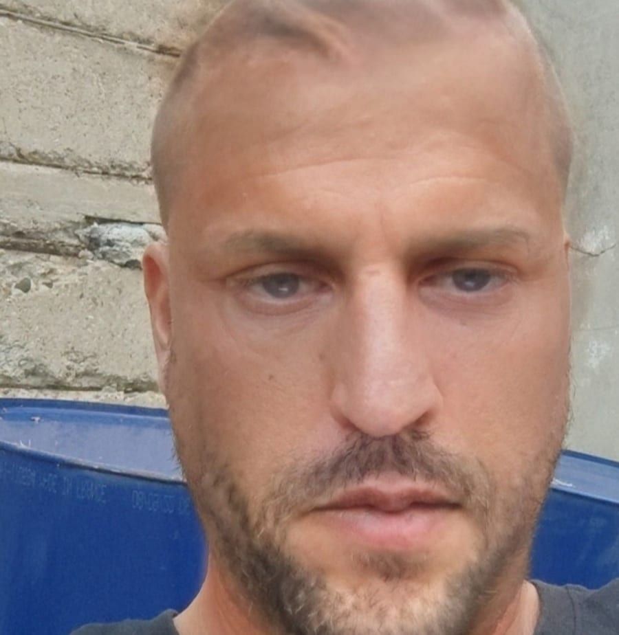 Jounayd - Telegram gay à Alosen Profil de Jounayd, 29 ans, Telegram gay à Alosen (Zoug)