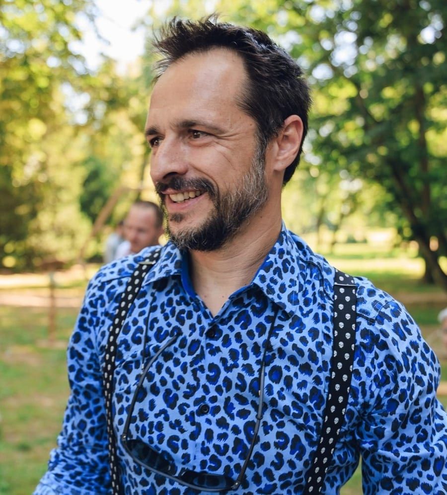 Jonatan - Telegram gay à Vésenaz Profil de Jonatan, 44 ans, Telegram gay à Vésenaz (Genève)