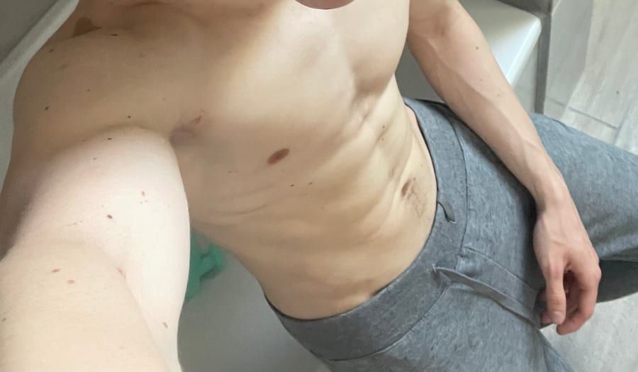 Brice - Telegram gay à Zeneggen Profil de Brice, 24 ans, Telegram gay à Zeneggen (Valais)