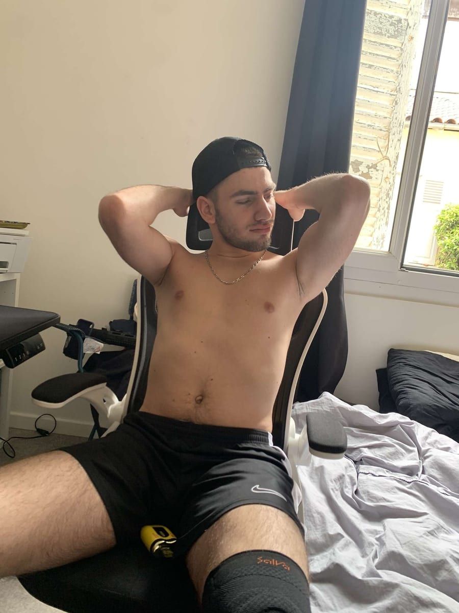 Ademar - Telegram gay à Sedrun Profil de Ademar, 23 ans, Telegram gay à Sedrun (Grisons)