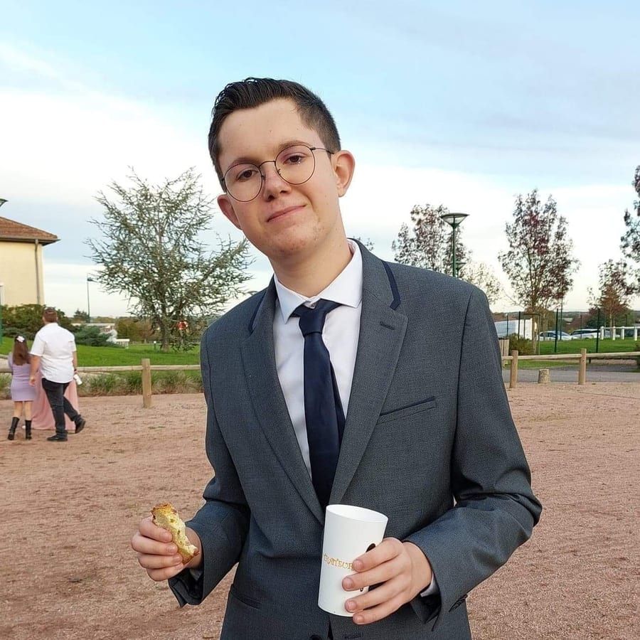 Charles-marie - Telegram gay à Süderen Profil de Charles-marie, 28 ans, Telegram gay à Süderen (Berne)