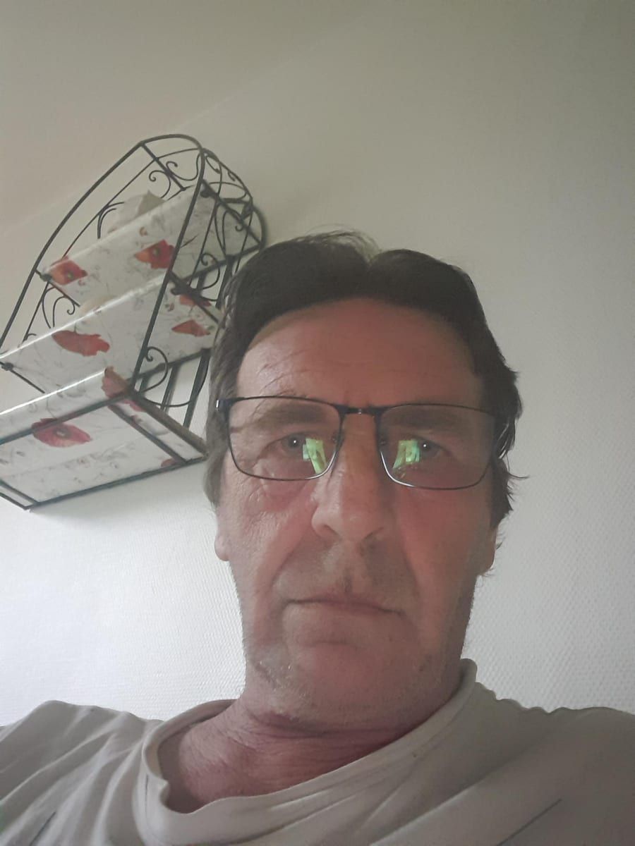 Girel - Telegram gay à Frieswil Profil de Girel, 37 ans, Telegram gay à Frieswil (Berne)