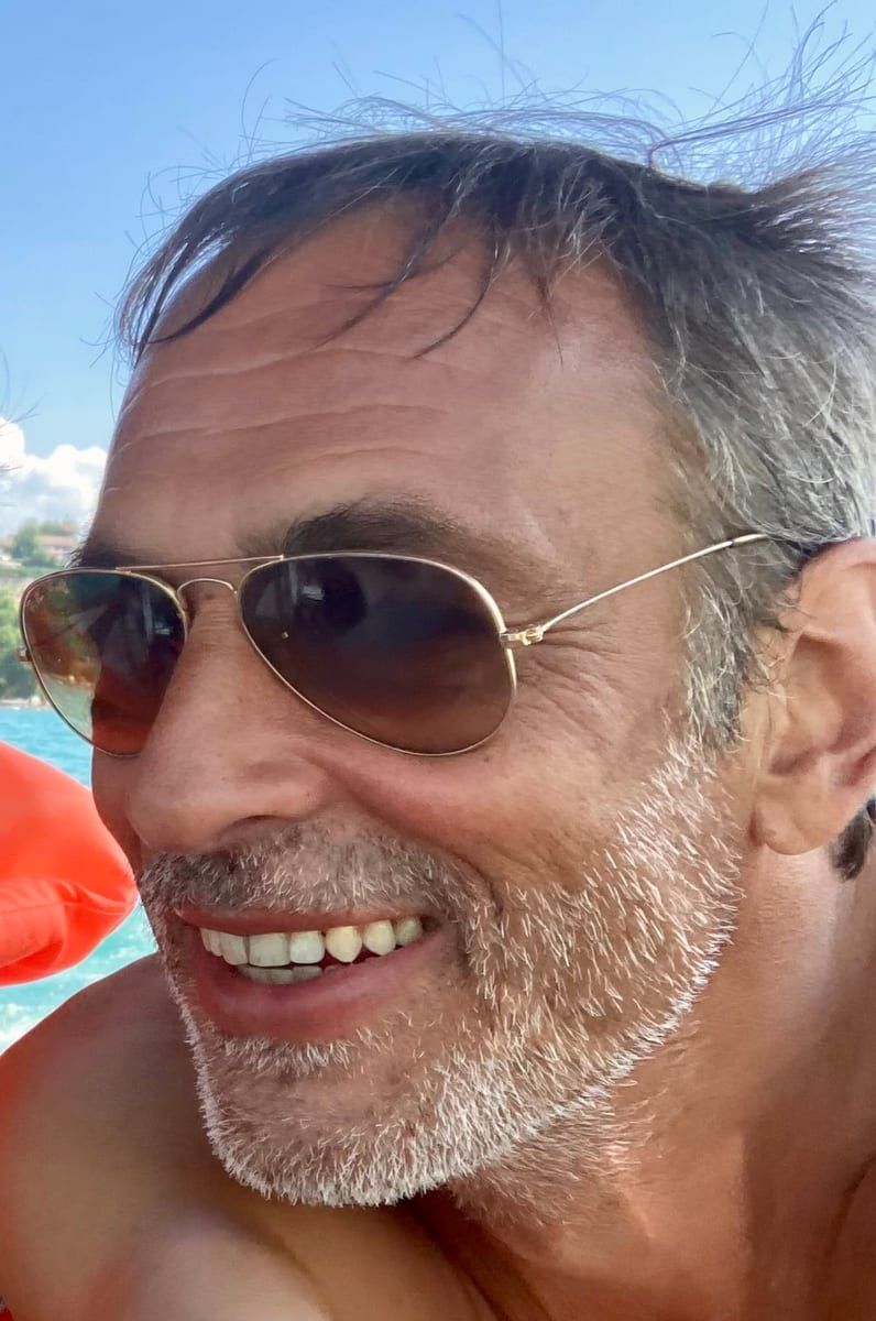 Attilio - Telegram gay à Vernate Profil de Attilio, 45 ans, Telegram gay à Vernate (Tessin)