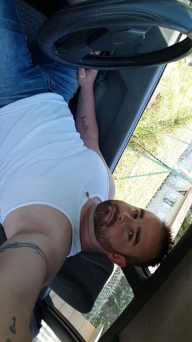 Mokrane - Telegram gay à Eppenberg Profil de Mokrane, 28 ans, Telegram gay à Eppenberg (Soleure)