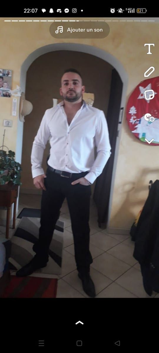 Rabi - Telegram gay à Curtilles Profil de Rabi, 31 ans, Telegram gay à Curtilles (Vaud)