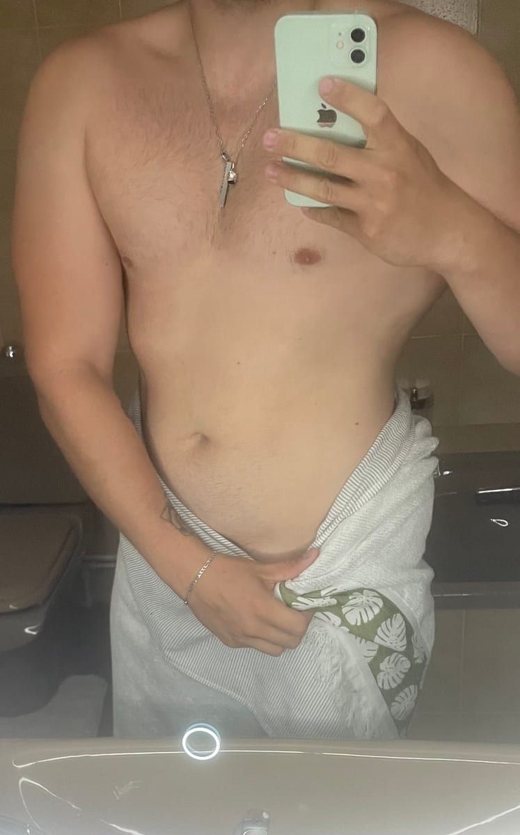 Rey - Telegram gay à Zufikon Profil de Rey, 23 ans, Telegram gay à Zufikon (Argovie)
