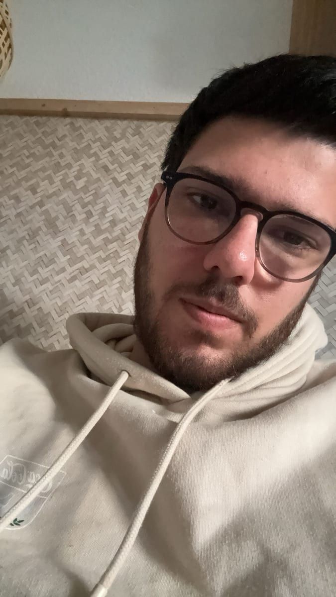 Stelio - Telegram gay à Orges Profil de Stelio, 41 ans, Telegram gay à Orges (Vaud)