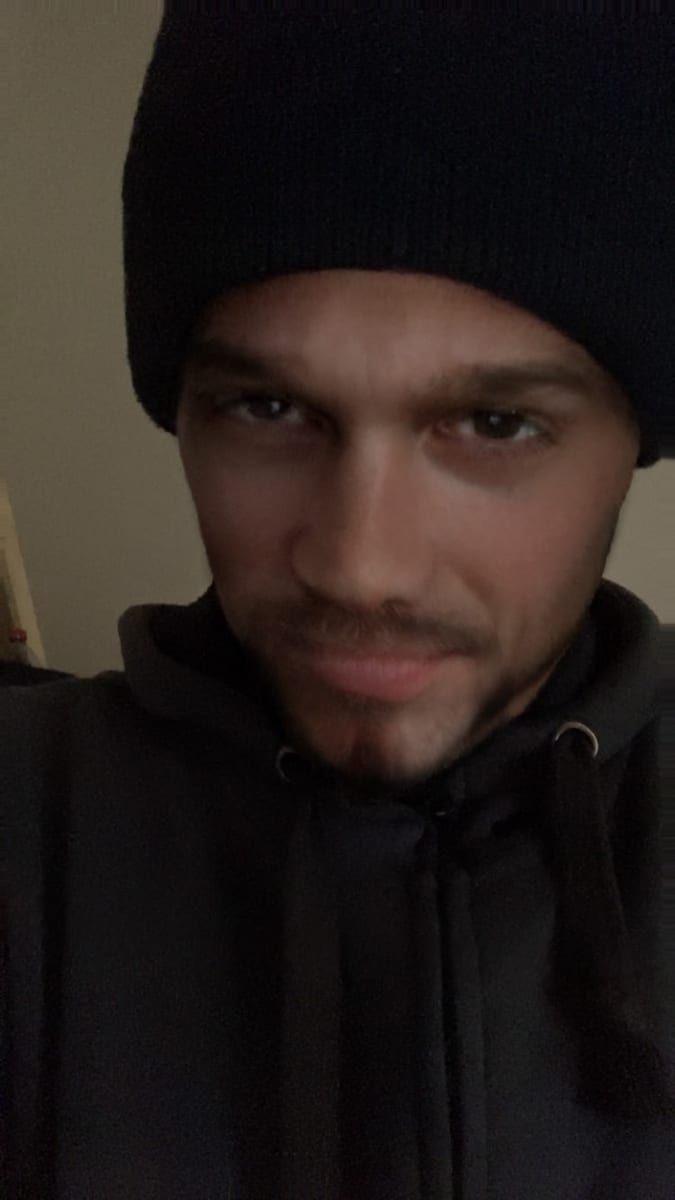 Hazim - Telegram gay à Kräiligen Profil de Hazim, 22 ans, Telegram gay à Kräiligen (Berne)