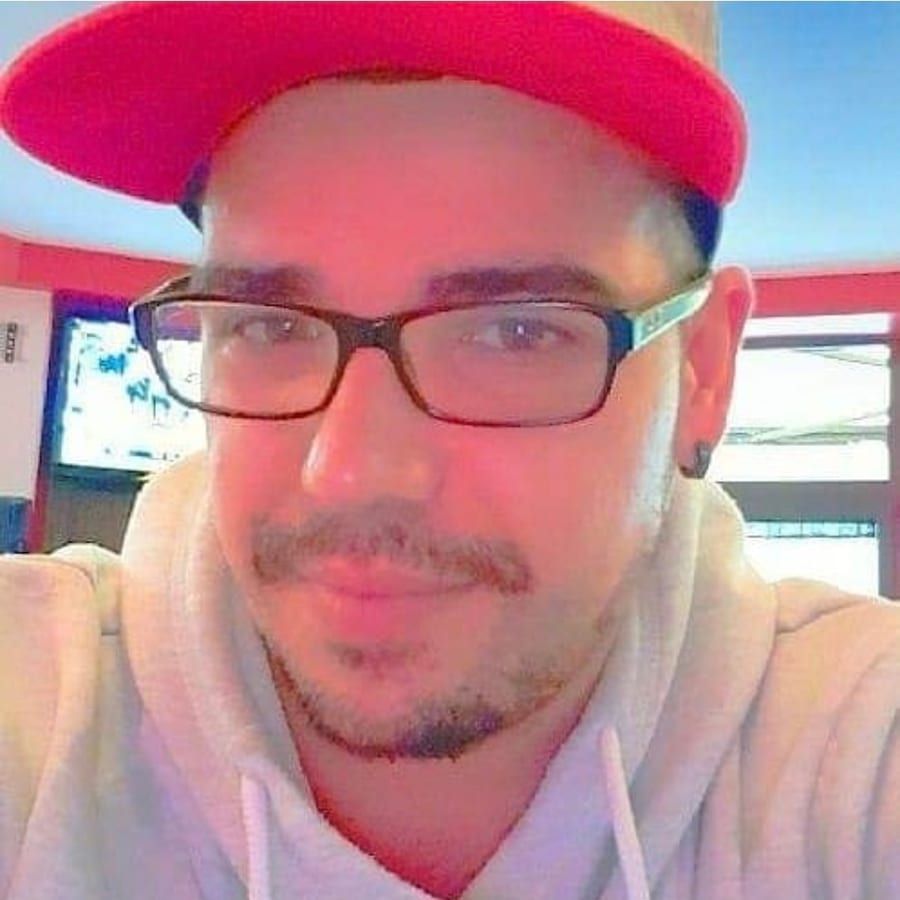 Djordan - Telegram gay à Vandoeuvres Profil de Djordan, 38 ans, Telegram gay à Vandoeuvres (Genève)