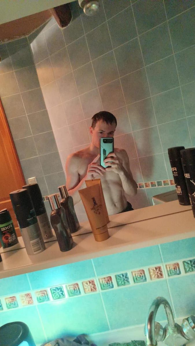 Lilien - Telegram gay à Zuoz Profil de Lilien, 41 ans, Telegram gay à Zuoz (Grisons)