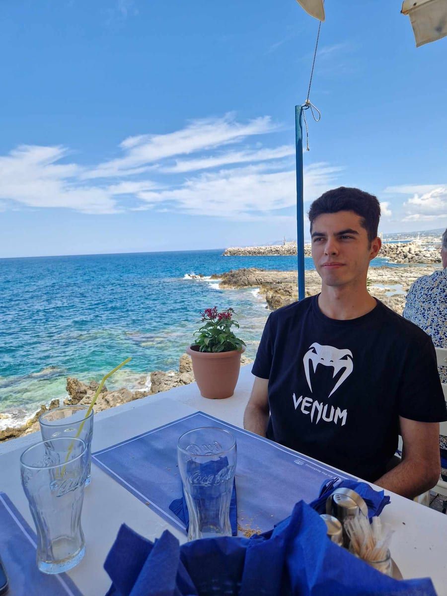 Soltan - Telegram gay à Wohlen AG Profil de Soltan, 31 ans, Telegram gay à Wohlen AG (Argovie)