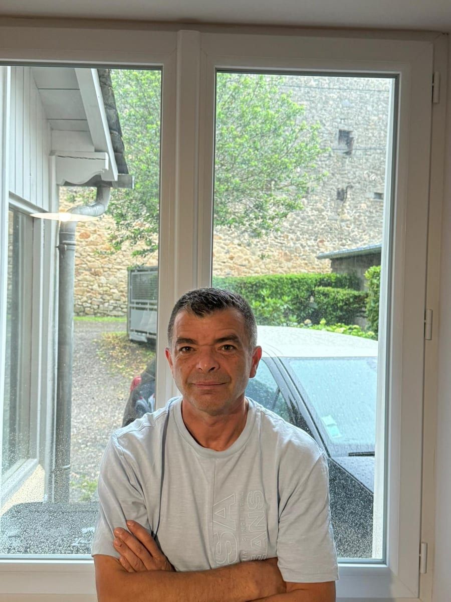 Lewis - Telegram gay à Noréaz Profil de Lewis, 42 ans, Telegram gay à Noréaz (Fribourg)