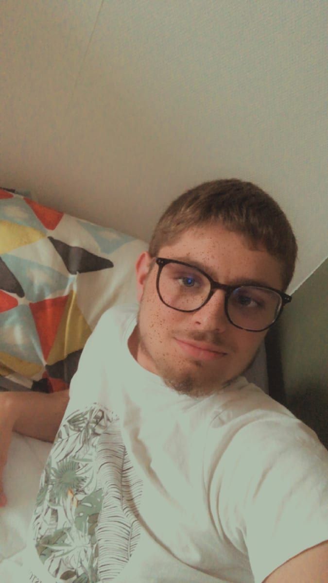 Anatole - Telegram gay à Celerina/Schlarigna Profil de Anatole, 23 ans, Telegram gay à Celerina/Schlarigna (Grisons)