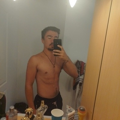Mathieu - Telegram gay à Cavergno Profil de Mathieu, 36 ans, Telegram gay à Cavergno (Tessin)