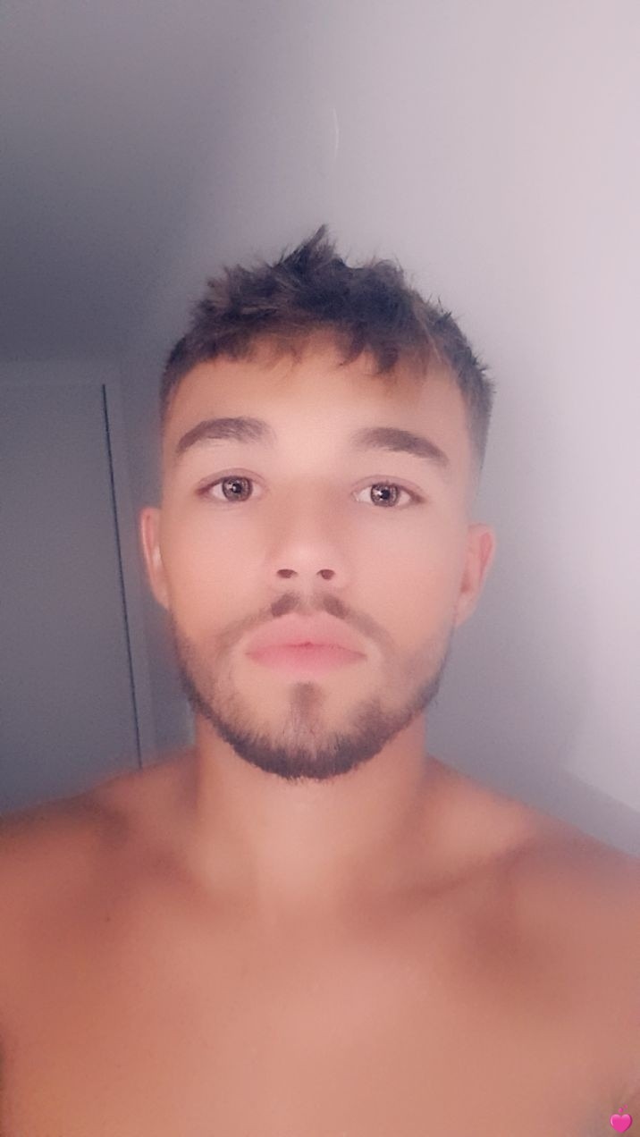 Yousseff - Telegram gay à Molinis Profil de Yousseff, 30 ans, Telegram gay à Molinis (Grisons)